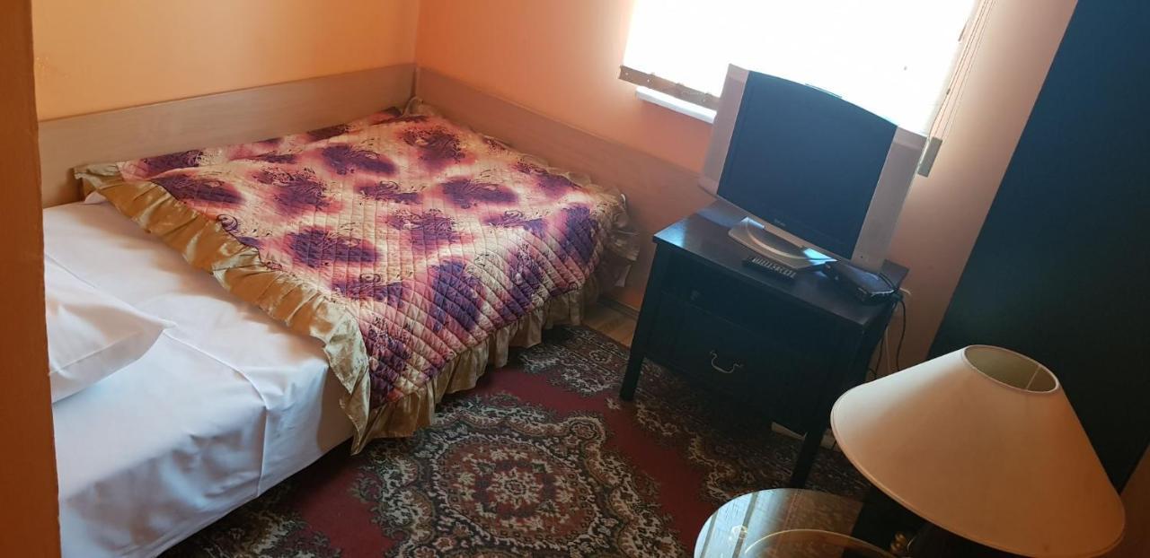 Rooms Noclegi Bytyn Экстерьер фото